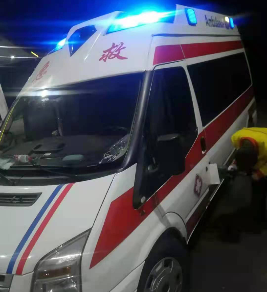 三水区专业救护车出租